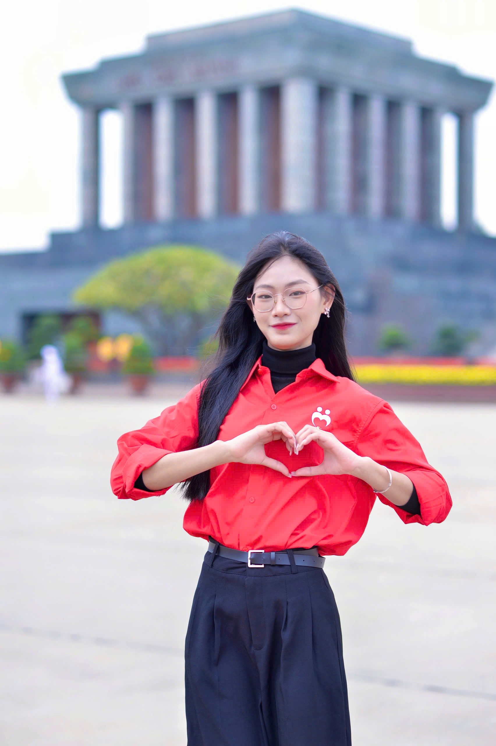 Ảnh 1. Nguyễn Thị Ngọc Mai - Thủ lĩnh trẻ đầy năng động và nhiệt huyết của Đội Máu HANU (Ảnh: NVCC)