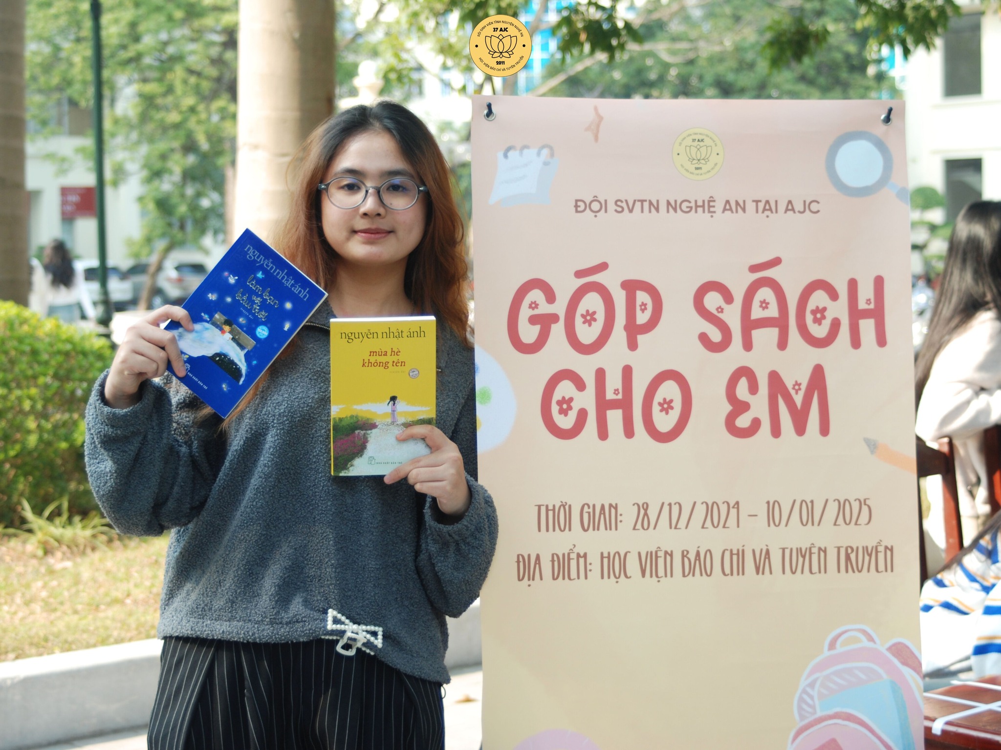 Ảnh 4. Dự án “Góp sách cho em” đã trở thành một kỉ niệm khó quên đối với Bảo Ngọc trong hành trình hoạt động công tác xã hội (Ảnh: Fanpage Đội SVTN Nghệ An tại Học viện Báo chí và Tuyên truyền)