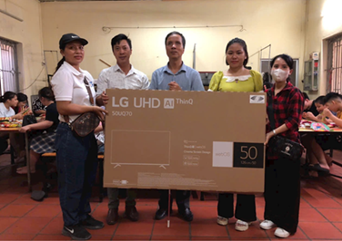 TRẦN THỊ THẮM - CÔ TIÊN NHỎ GIỮA ĐỜI THƯỜNG