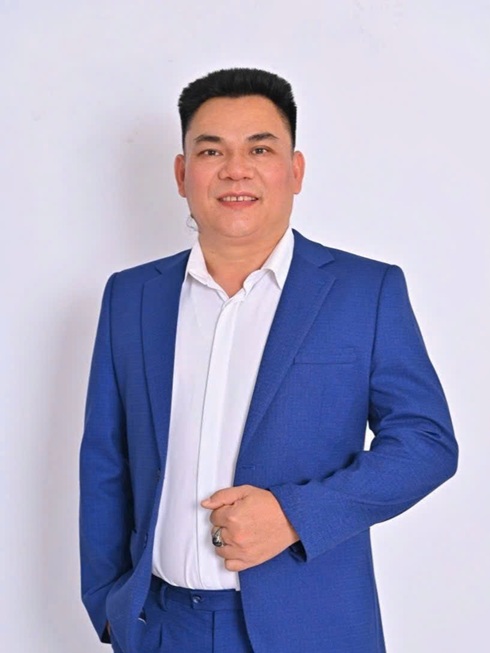 Ảnh 1: Chân dung anh Nguyễn Văn Long - Phó Ban Thiện nguyện, Văn phòng Bất Động Sản Sen Hồng Land Group ( Nguồn NVCC )